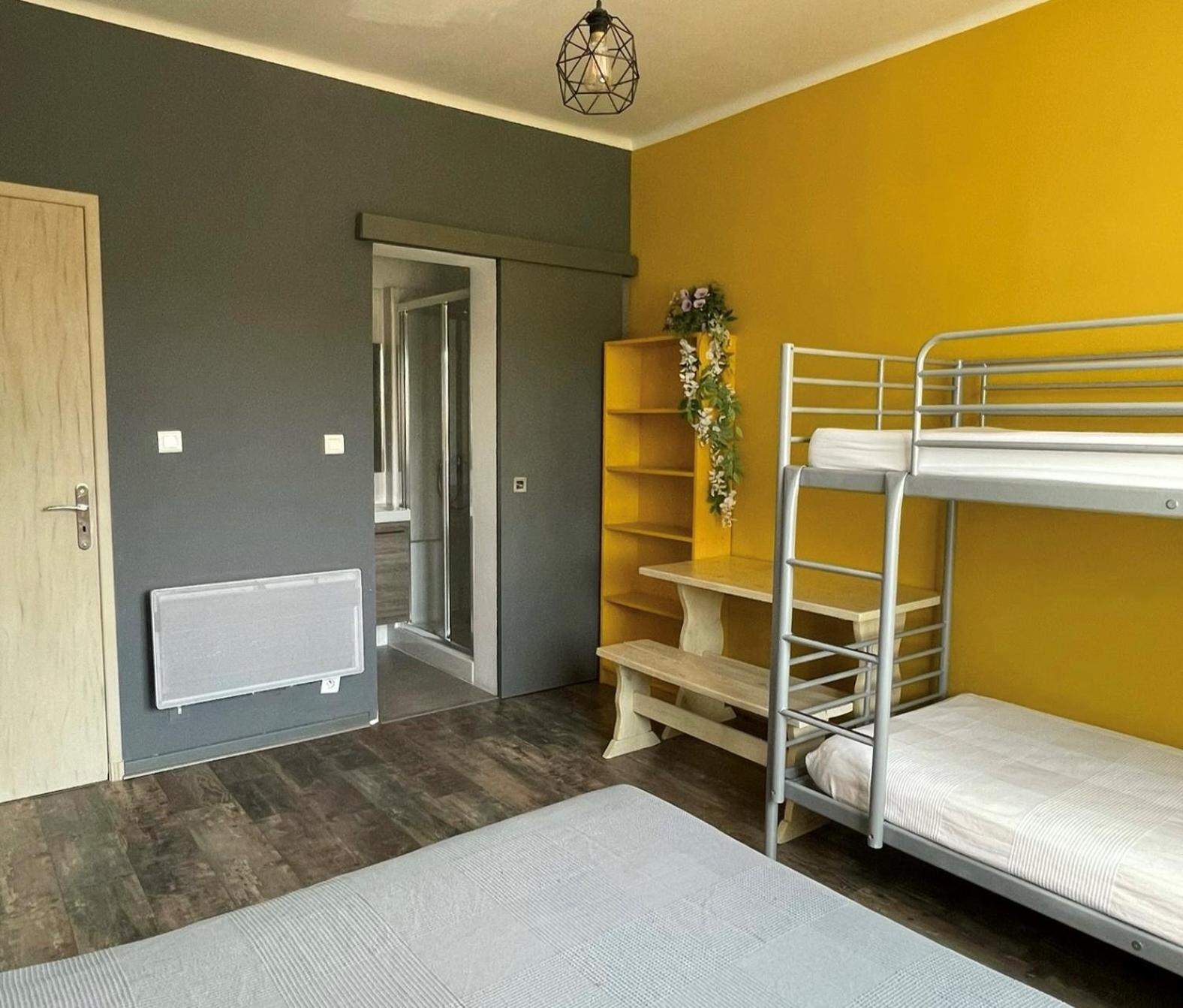 Le Vieux Murier - D'hote Bed & Breakfast *